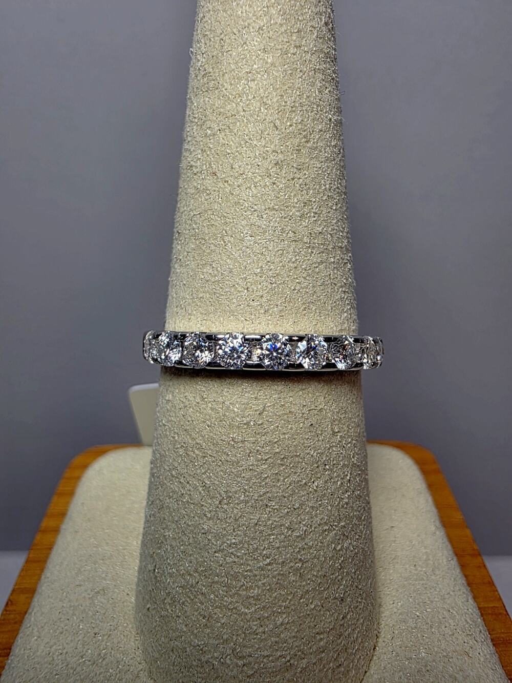 S8 0.96ctw Moissanite Eternity Band 925 Sterling Silver Solid Back